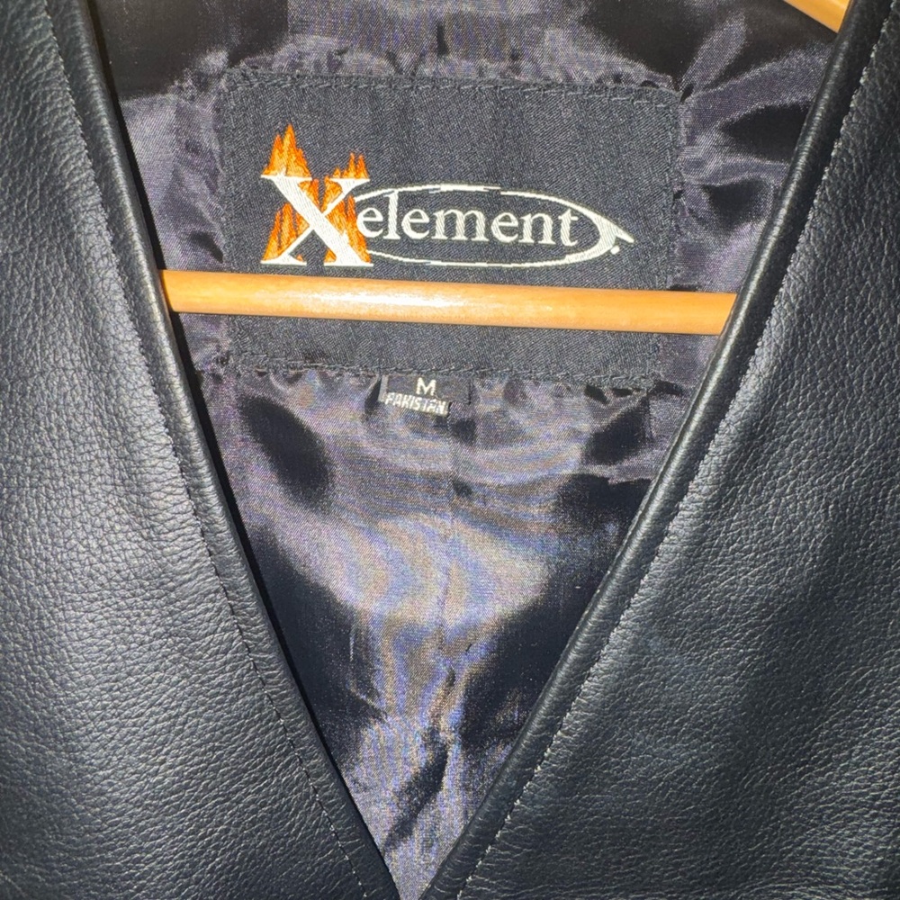 XElement Women's Black Leather Vest - Picture 2 of 8